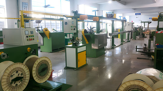 Un buen precio. Máquina de extrusión de cable de cable de baja tensión de alta calidad de doble capa de recubrimiento de cable de producción en línea